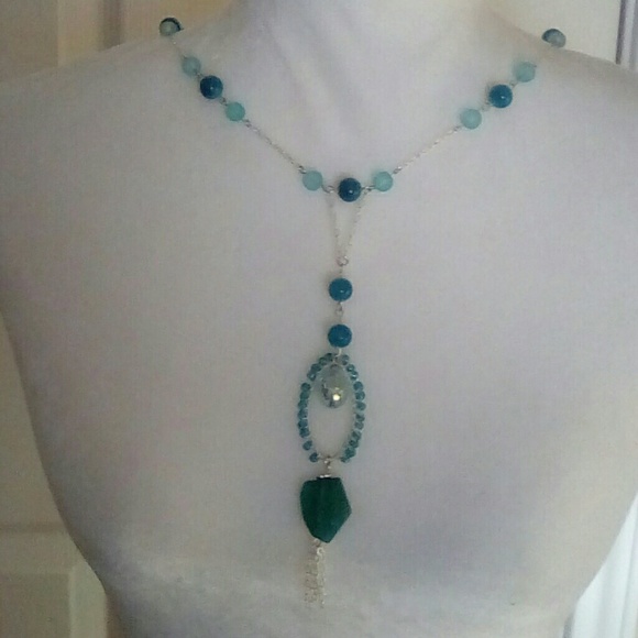 Gorgeous Statement Necklace ... NWOT - Picture 2 of 4